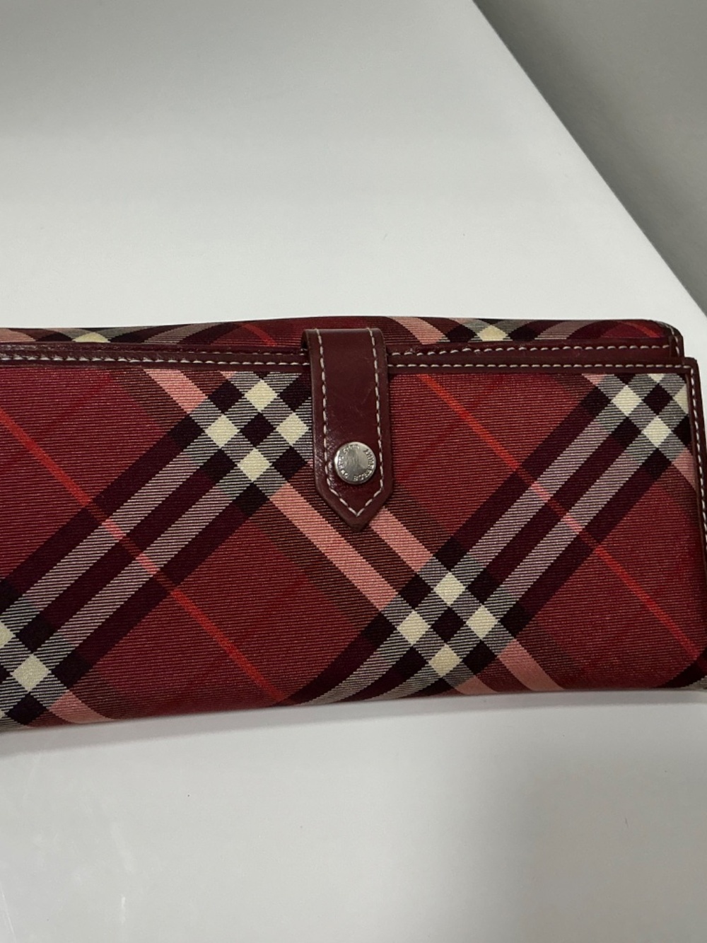 Burberry burgundy nova check nylon leather trim clutch wallet - Picture 2 of 10